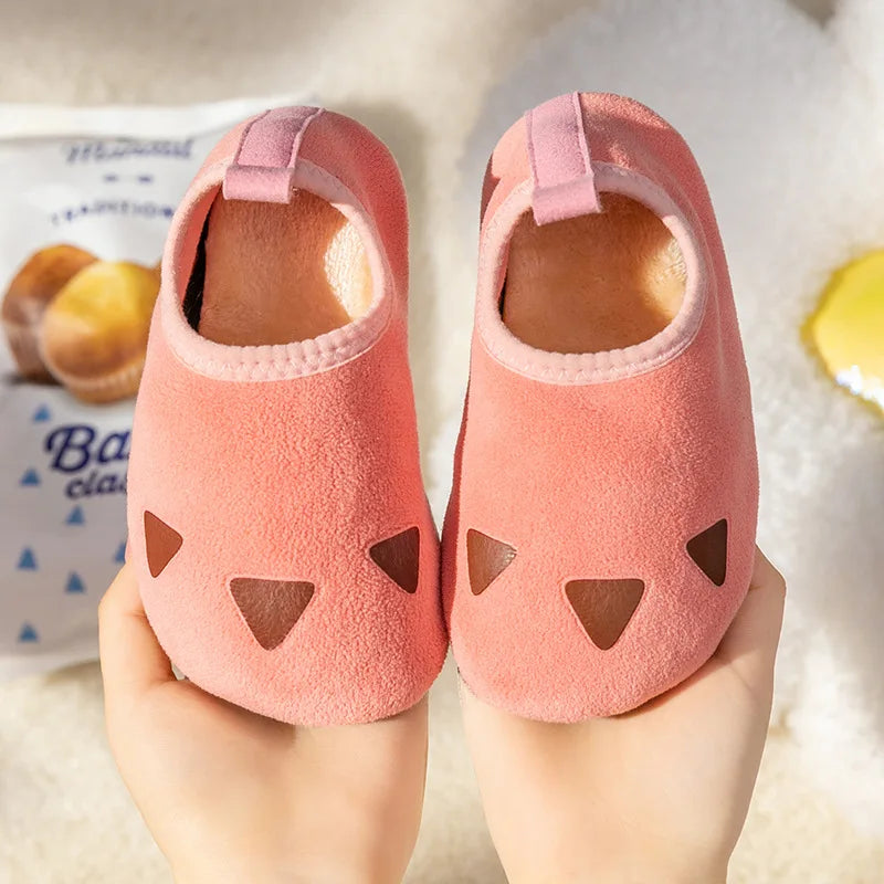 Barefoot Fleece Slippers - Pink